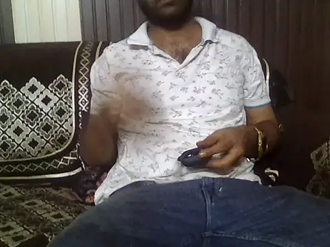 Snapshot of indihotguy chatting on 04/30/26, 02:12 indihotguy online show from 04/30/26, 02:12