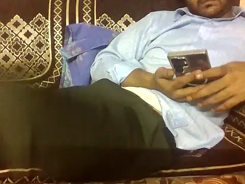 Snapshot of indihotguy chatting on 05/11/26, 02:45 indihotguy online show from 05/11/26, 02:45