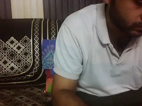 Snapshot of indihotguy chatting on 05/13/26, 04:04 indihotguy online show from 05/13/26, 04:04