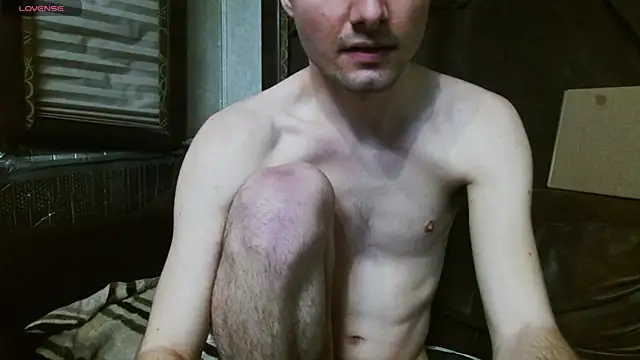 Snapshot of feelingverynaughty chatting on 01/18/26, 06:01 feelingverynaughty online show from 01/18/26, 06:01