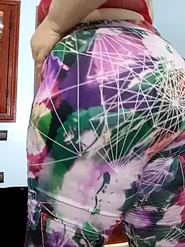 Snapshot of Botina-68 chatting on 10/11/25, 02:04 Botina-68 online show from 10/11/25, 02:04