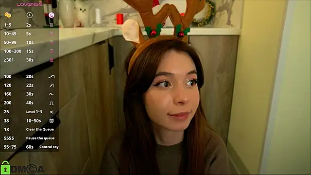 Snapshot of LittleOriana chatting on 12/26/24, 07:38 LittleOriana online show from 12/26/24, 07:38