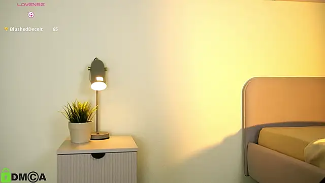 Snapshot of LittleOriana chatting on 02/01/25, 10:34 LittleOriana online show from 02/01/25, 10:34