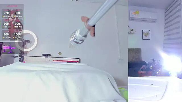 Maria Jones  online show from 11/22/25, 01:37