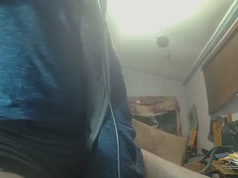 poesnuus999 online show from 04/18/26, 01:31