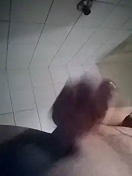 Snapshot of Supun_0322 chatting on 10/28/25, 01:42 Supun 0322 online show from 10/28/25, 01:42