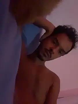 Snapshot of _bahia071 chatting on 10/24/25, 02:19  bahia071 online show from 10/24/25, 02:19