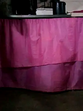 Snapshot of mken chatting on 12/20/25, 10:28 mken online show from 12/20/25, 10:28