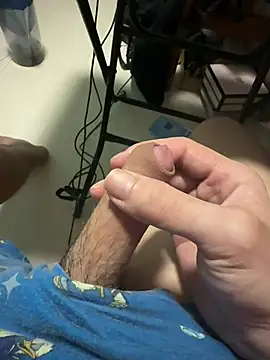 Snapshot of yj199510 chatting on 01/07/25, 04:27 yj199510 online show from 01/07/25, 04:27