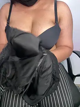 tanvihot2 online show from 04/23/26, 04:09