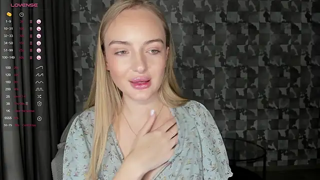 A delina online show from 11/03/25, 02:07