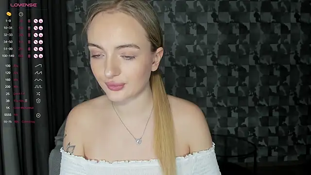 A delina online show from 11/04/25, 01:32