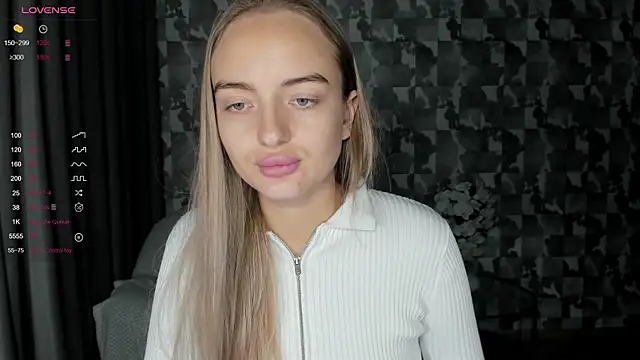 A delina online show from 11/28/25, 02:42