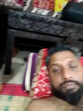 Snapshot of carria_homes chatting on 12/25/24, 07:34 carria homes online show from 12/25/24, 07:34