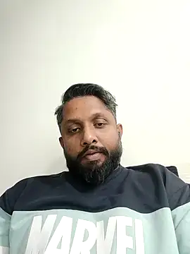 Snapshot of carria_homes chatting on 12/27/24, 07:18 carria homes online show from 12/27/24, 07:18