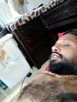 Snapshot of carria_homes chatting on 12/28/24, 12:57 carria homes online show from 12/28/24, 12:57