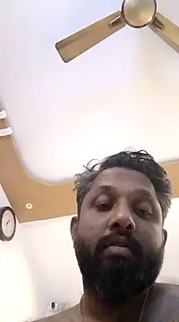 Snapshot of carria_homes chatting on 01/21/25, 03:04 carria homes online show from 01/21/25, 03:04