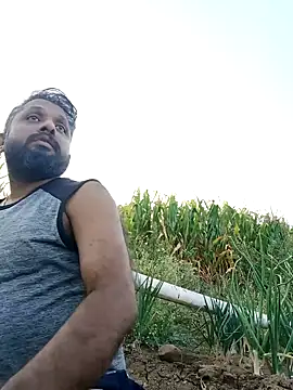 Snapshot of carria_homes chatting on 02/21/25, 12:28 carria homes online show from 02/21/25, 12:28