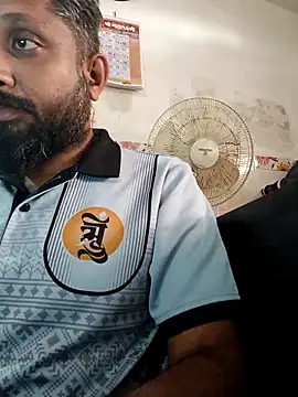 Snapshot of carria_homes chatting on 02/25/25, 08:47 carria homes online show from 02/25/25, 08:47