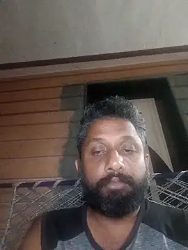 Snapshot of carria_homes chatting on 10/17/25, 05:48 carria homes online show from 10/17/25, 05:48