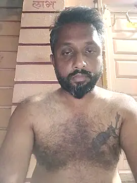 Snapshot of carria_homes chatting on 10/25/25, 06:46 carria homes online show from 10/25/25, 06:46