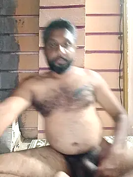 Snapshot of carria_homes chatting on 10/27/25, 06:45 carria homes online show from 10/27/25, 06:45