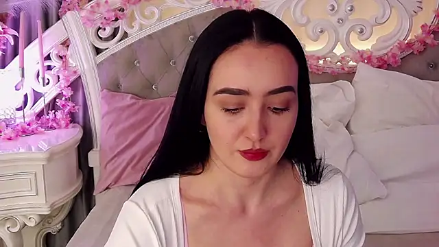 KimKhallifa online show from 02/15/26, 05:37