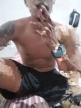 Snapshot of casalhot2533 chatting on 10/06/25, 01:58 casalhot2533 online show from 10/06/25, 01:58