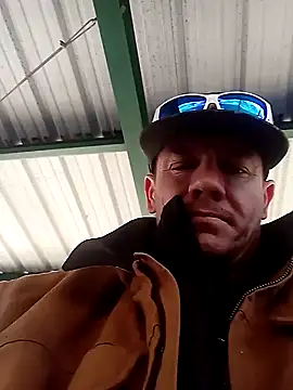 Snapshot of Playboy40 chatting on 02/22/25, 01:35 Playboy40 online show from 02/22/25, 01:35