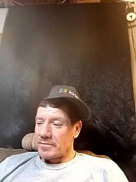 Snapshot of Playboy40 chatting on 10/24/25, 09:28 Playboy40 online show from 10/24/25, 09:28