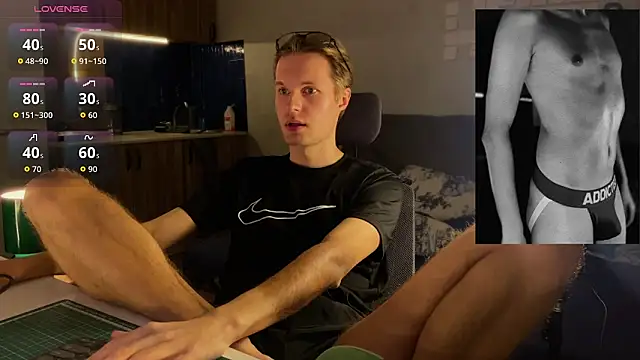 Leonnextdoor online show from 02/12/26, 06:25