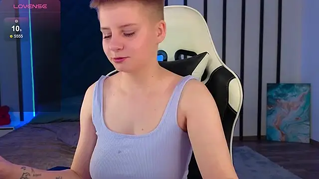 Snapshot of MissKrisWine chatting on 01/10/25, 01:20 MissKrisWine online show from 01/10/25, 01:20