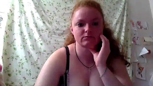 Snapshot of Rae_Jeannie chatting on 05/06/26, 06:41 Rae Jeannie online show from 05/06/26, 06:41