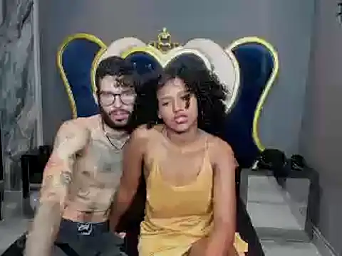 Snapshot of JenniferandBen chatting on 01/05/25, 10:19 JenniferandBen online show from 01/05/25, 10:19