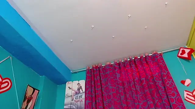 Snapshot of valerie_mase chatting on 10/14/25, 06:52 valerie mase online show from 10/14/25, 06:52