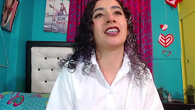 Snapshot of valerie_mase chatting on 10/21/25, 06:41 valerie mase online show from 10/21/25, 06:41