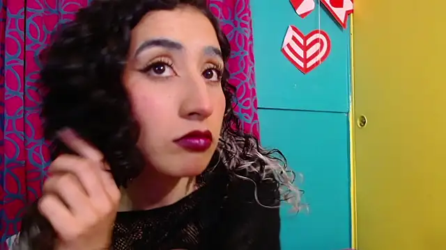 valerie mase online show from 11/21/25, 08:18