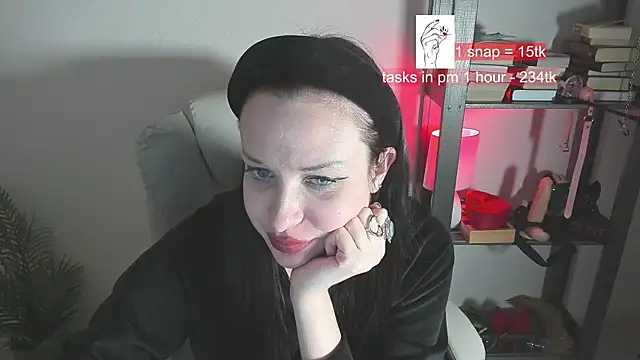 Snapshot of worship_vika chatting on 02/19/25, 03:16 worship vika online show from 02/19/25, 03:16