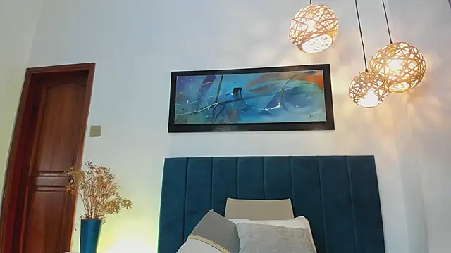 Snapshot of EloiseQuinn chatting on 09/29/25, 01:05 EloiseQuinn online show from 09/29/25, 01:05