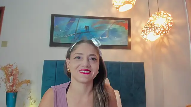 Snapshot of EloiseQuinn chatting on 11/27/25, 01:13 EloiseQuinn online show from 11/27/25, 01:13