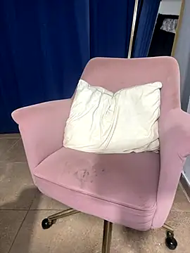 Ninabrunette18 online show from 10/07/25, 02:42