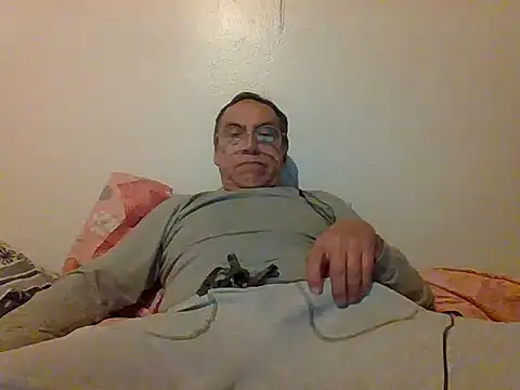 santiagon2015 online show from 12/26/24, 02:44