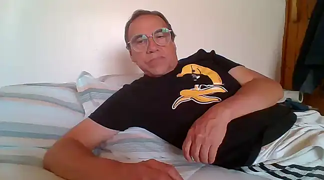 santiagon2015 online show from 01/08/25, 03:17