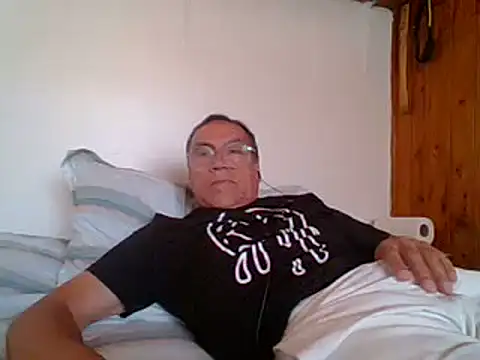 santiagon2015 online show from 01/10/25, 07:32