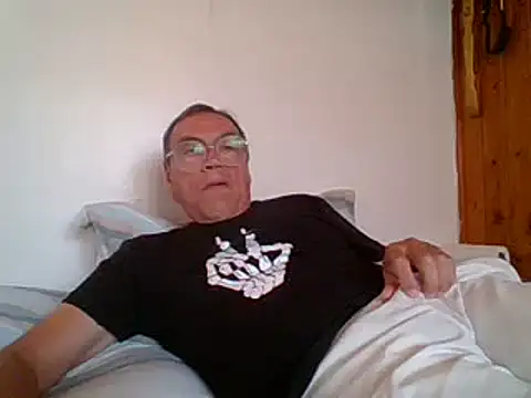 santiagon2015 online show from 01/18/25, 06:53