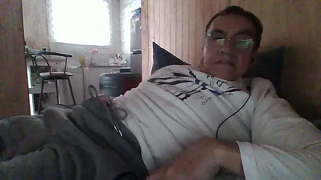 santiagon2015 online show from 07/28/26, 09:47