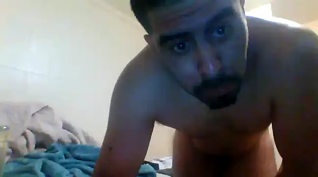 Snapshot of k1oudE chatting on 02/10/25, 05:14 k1oudE online show from 02/10/25, 05:14