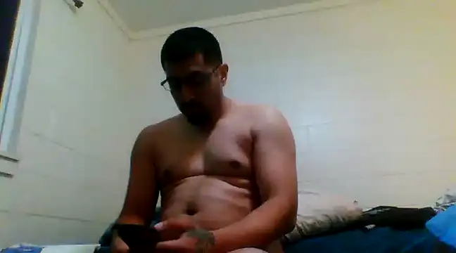 Snapshot of k1oudE chatting on 02/27/25, 03:37 k1oudE online show from 02/27/25, 03:37