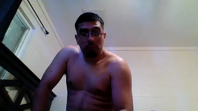 Snapshot of k1oudE chatting on 03/08/25, 11:39 k1oudE online show from 03/08/25, 11:39
