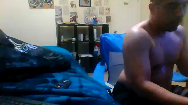 Snapshot of k1oudE chatting on 03/10/25, 08:04 k1oudE online show from 03/10/25, 08:04
